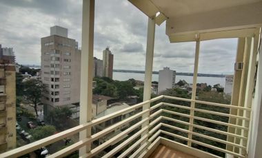 DEPARTAMENTO EN VENTA EN PLENO CENTRO DE LA CIUDAD, EXCELENTE UBICACIÓN.-