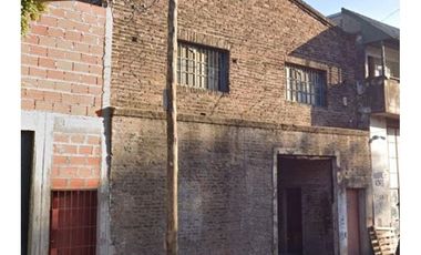 Galpón 400m2 S/lote 9x38 Zonif: Mixt3