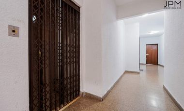 Venta de 3 ambientes con balcón excelente vista abierta LUZ-SOL