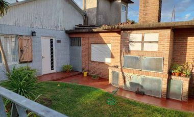 Casa para 2 Familias en venta en Ezpeleta Este