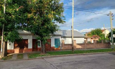 Casa para 2 Familias en venta en Ezpeleta Este