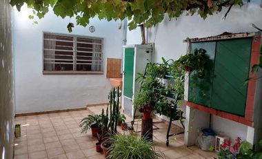 Casa para 2 Familias en venta en Ezpeleta Este