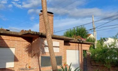 Casa para 2 Familias en venta en Ezpeleta Este