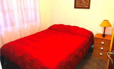 CHALET DE 3 AMBIENTES C/ COCHERA MAS Dto DE 2 AMB C/ BALCON A LA CALLE