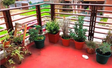 CHALET DE 3 AMBIENTES C/ COCHERA MAS Dto DE 2 AMB C/ BALCON A LA CALLE