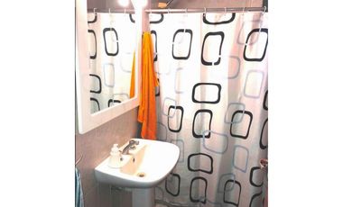 CHALET DE 3 AMBIENTES C/ COCHERA MAS Dto DE 2 AMB C/ BALCON A LA CALLE