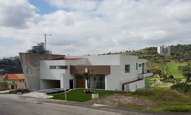 Espectacular residencia nueva única en Bosque Real