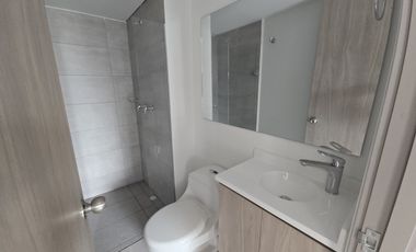 apartamento en arriendo en la cuenca. Cod A512590