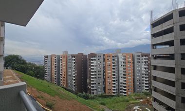 apartamento en arriendo en la cuenca. Cod A512590