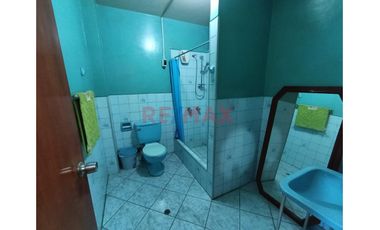 Se Vende Casa De 3 Pisos En Huascar. San Juan De Lurigancho