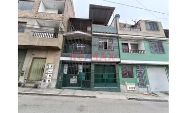 Se Vende Casa De 3 Pisos En Huascar. San Juan De Lurigancho