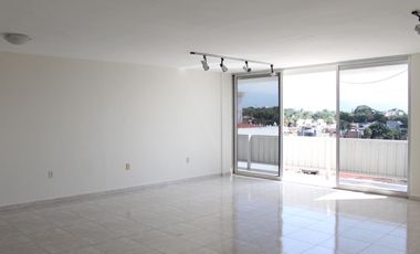 Oficina / Consultorio  en Las Palmas Cuernavaca - ROQ-571-Lc