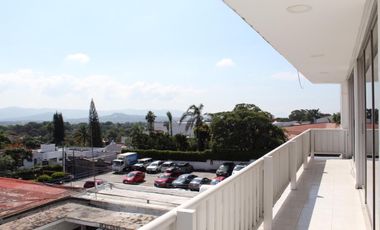 Oficina / Consultorio  en Las Palmas Cuernavaca - ROQ-571-Lc