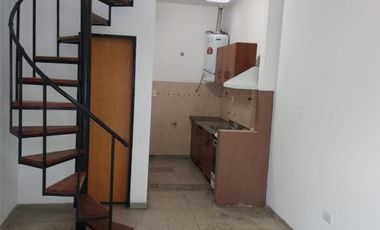Excelente duplex 2 amb con patio y parrilla