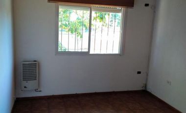 Excelente duplex 2 amb con patio y parrilla