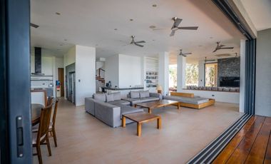 FOR SALE: Beach House and Villas in Boracay Island