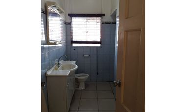 CASA ALBROOK UN PISO  2 APARTAMENTOS