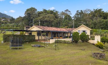 casa en venta en la vega. Cod V9412866