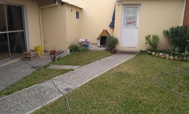 CHALET DE 4 AMBIENTES