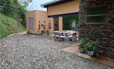 VENTA FINCA  1250/211 mts2 en guarne 5 minutos de la autopista Med-Bog