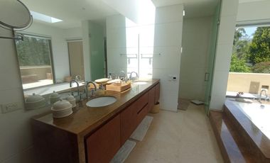 casa en arriendo en la calera. Cod A1410362