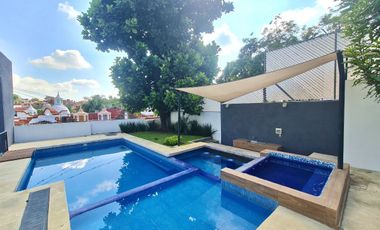 Hermosa y Espaciosa Casa en Privada
