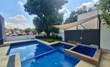Hermosa y Espaciosa Casa en Privada