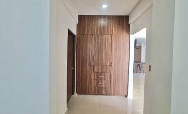 Hermosa y Espaciosa Casa en Privada