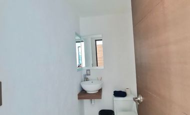 Hermosa y Espaciosa Casa en Privada