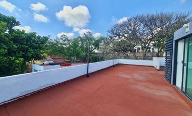 Hermosa y Espaciosa Casa en Privada