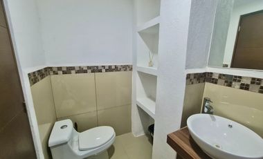 Hermosa y Espaciosa Casa en Privada