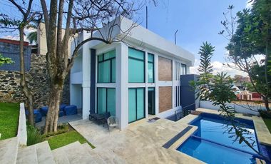 Hermosa y Espaciosa Casa en Privada