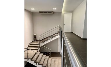 APARTAMENTO MODERNO PH PORTANOVA 213 MTS