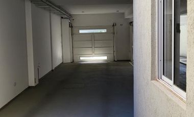 COCHERA EN VENTA ZONA CENTRO DE VILLA BALLESTER.