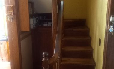 Casa en venta. 4d más servicios. Lo Barnechea