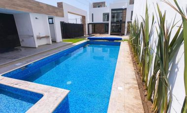 HERMOSA CASA EN VENTA CON AMPLIO JARDIN EN CUAUTLANCINGO PUEBLA