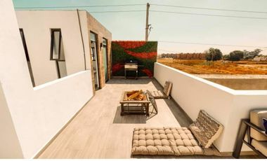HERMOSA CASA EN VENTA CON AMPLIO JARDIN EN CUAUTLANCINGO PUEBLA