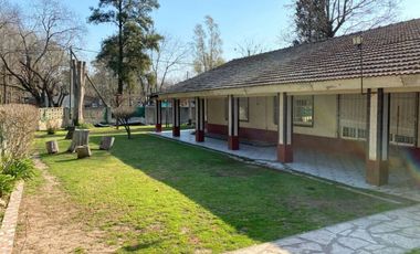 Quinta 4 Ambientes En Venta - Francisco Alvarez, Moreno