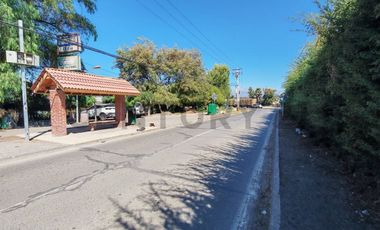 Se vende terreno en Viluco con ferretería