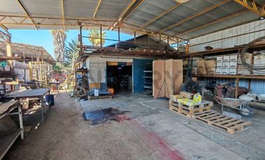 Se vende terreno en Viluco con ferretería