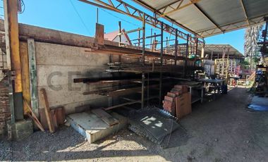Se vende terreno en Viluco con ferretería