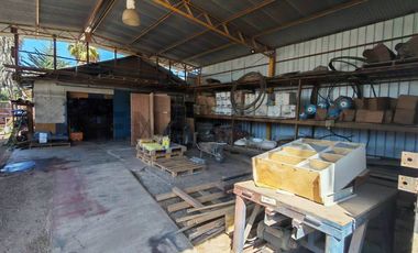 Se vende terreno en Viluco con ferretería