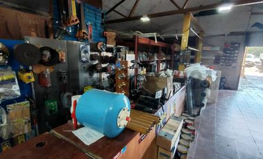 Se vende terreno en Viluco con ferretería