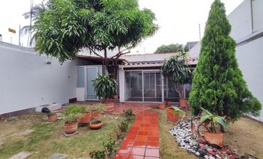 casa en arriendo en el rosal. Cod A27410