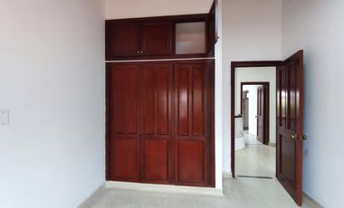 casa en arriendo en el rosal. Cod A27410