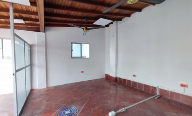 casa en arriendo en el rosal. Cod A27410