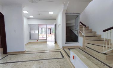 casa en arriendo en el rosal. Cod A27410