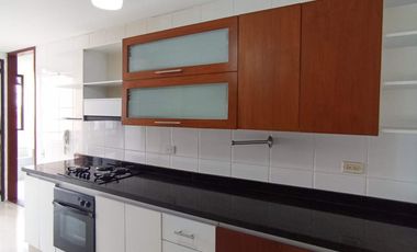 apartamento en arriendo en altos del aguacatal. Cod A101782
