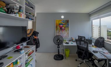 SE VENDE APTO EN LOS NARANJOS 60 M2. Cod V8234