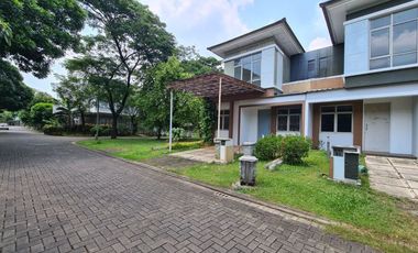 Disewakan Rumah Foresta Naturale BSD City Bersih Bagus Rapih Terawat